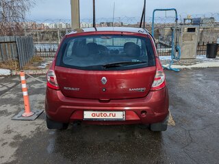 2012 Renault Sandero I, красный, 740000 рублей, вид 2