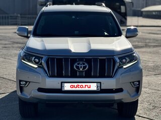 2018 Toyota Land Cruiser Prado 150 Series Рестайлинг 2, серебристый, 4600000 рублей, вид 2