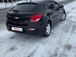 2013 Chevrolet Cruze I Рестайлинг, коричневый, 700000 рублей, вид 3
