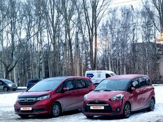 2021 Honda Freed II Рестайлинг, красный, 2150000 рублей, вид 1
