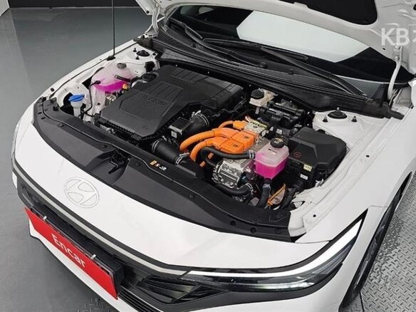 2023 Hyundai Avante VII Рестайлинг, белый, 1950000 рублей - вид 10