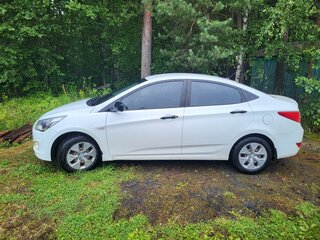 2014 Hyundai Solaris I Рестайлинг, белый, 1300000 рублей, вид 5
