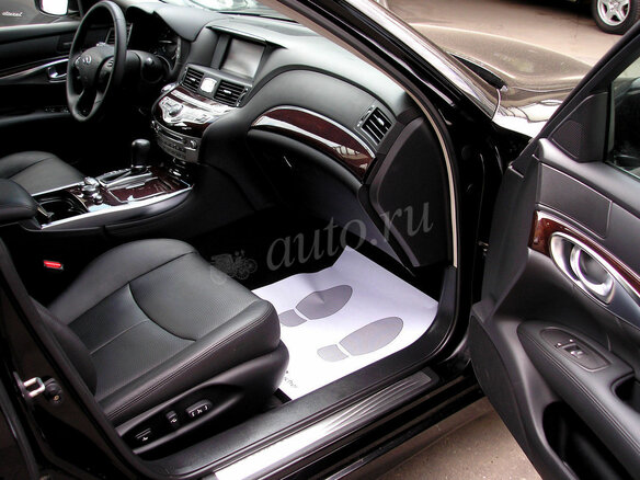 2010 Infiniti M M25 IV, чёрный - вид 6