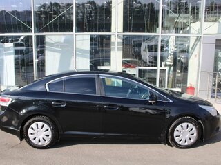 2011 Toyota Avensis III, чёрный, 975000 рублей, вид 4