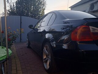 2005 BMW 3 серии 320i V (E90/E91/E92/E93), чёрный, 550000 рублей, вид 2