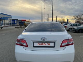 2011 Toyota Camry VI (XV40) Рестайлинг, белый, 1200000 рублей, вид 4