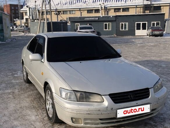 1998 Toyota Camry Gracia IV (XV20), серебристый, 450000 рублей - вид 1