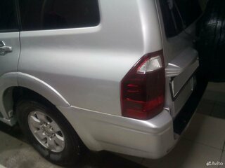 2006 Mitsubishi Pajero III Рестайлинг, серебристый, 1100000 рублей, вид 5