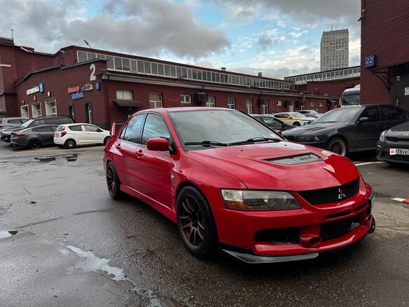2006 Mitsubishi Lancer Evolution IX, красный, 3400000 рублей - вид 2