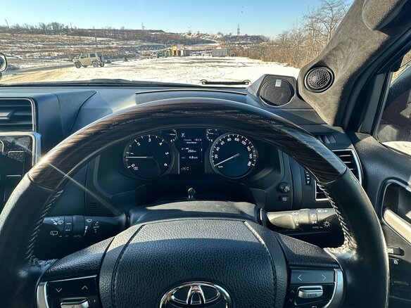2018 Toyota Land Cruiser Prado 150 Series Рестайлинг 2, чёрный, 4994000 рублей - вид 37