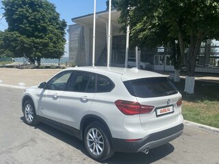 2017 BMW X1 18i sDrive II (F48), белый, 2950000 рублей, вид 4
