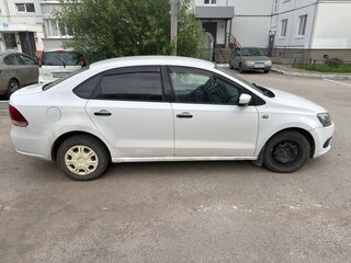 2011 Volkswagen Polo V, белый, 400000 рублей, вид 2
