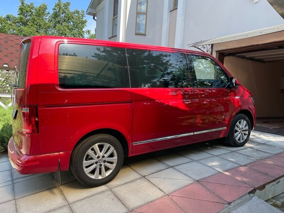2018 Volkswagen Multivan T6, красный, 7000000 рублей - вид 1