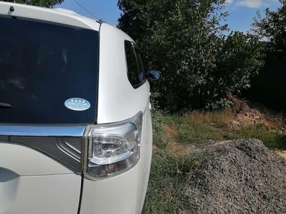 2014 Mitsubishi Outlander PHEV III, белый, 1900000 рублей - вид 21