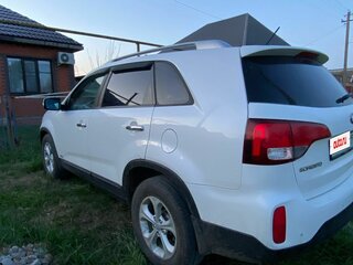2013 Kia Sorento II Рестайлинг, белый, 1450000 рублей, вид 4
