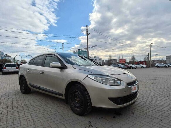 2011 Renault Fluence I, бежевый, 680000 рублей - вид 26