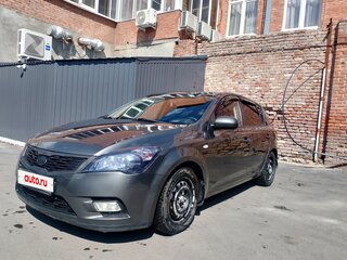 2010 Kia Ceed I Рестайлинг, серебристый, 590000 рублей, вид 1