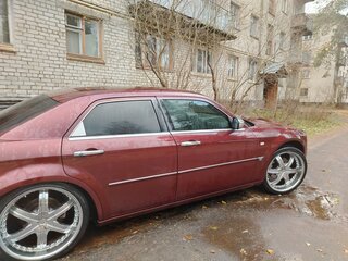 2004 Chrysler 300C I, красный, 950000 рублей, вид 4