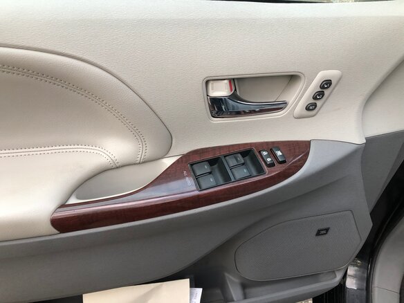 2012 Toyota Sienna III, чёрный, 2535000 рублей - вид 26