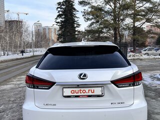 2020 Lexus RX 300 IV Рестайлинг, белый, 5950000 рублей, вид 4