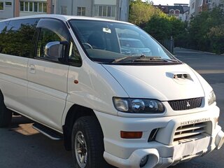 2003 Mitsubishi Delica IV, белый, 1380000 рублей, вид 2