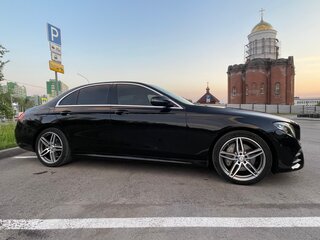2016 Mercedes-Benz E-Класс 200 V (W213, S213, C238), чёрный, 4000000 рублей, вид 4