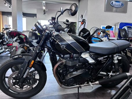 2025 Triumph Speed Twin, чёрный, 1185000 рублей, вид 1