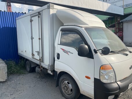 2010 Kia Bongo, белый, 1100000 рублей, вид 2