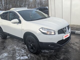2011 Nissan Qashqai I Рестайлинг, белый, 900000 рублей, вид 1