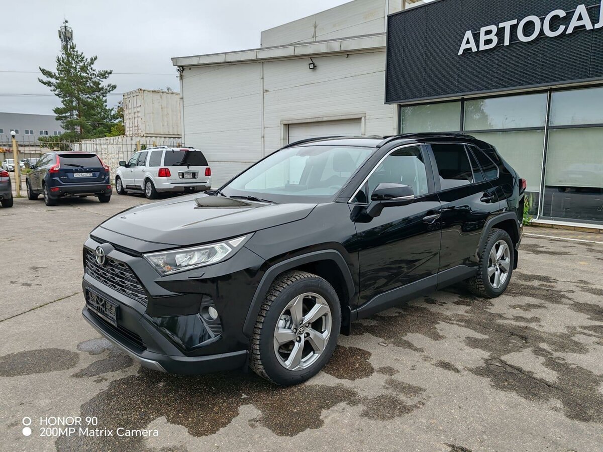 Открыть фотографии: Toyota RAV4 V (XA50)