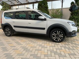 2022 Lada (ВАЗ) Largus Cross I Рестайлинг, белый, 1800000 рублей, вид 4