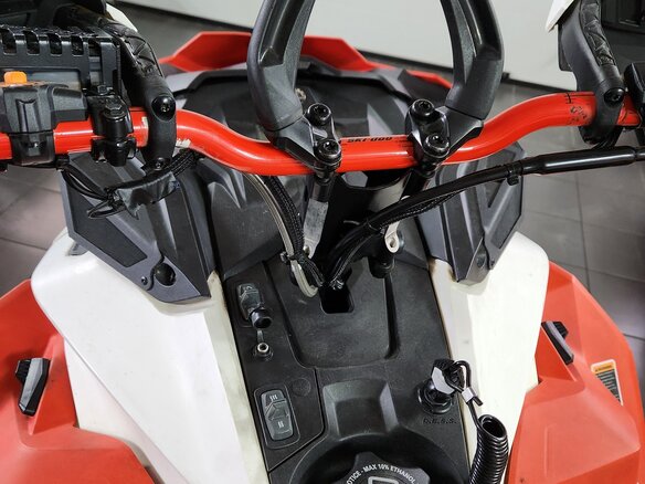 2020 BRP Ski-Doo Summit 850, красный, 1550000 рублей - вид 3