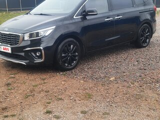 2018 Kia Carnival III, чёрный, 2950000 рублей, вид 1