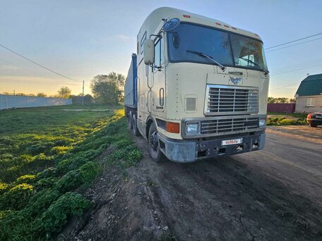 1998 International 9000 Series, бежевый, 1500000 рублей, вид 1