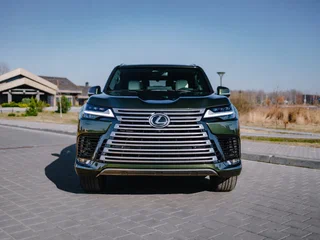 2025 Lexus LX 600 IV, зелёный, 17990000 рублей, вид 1