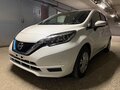 2020 Nissan Note e-Power II Рестайлинг, белый, 1380000 рублей - вид 2