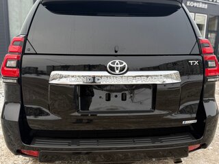 2020 Toyota Land Cruiser Prado 150 Series Рестайлинг 2, чёрный, 5500000 рублей, вид 3