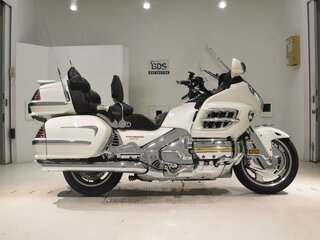 2001 Honda GL 1800 Gold Wing, белый, 877000 рублей, вид 2