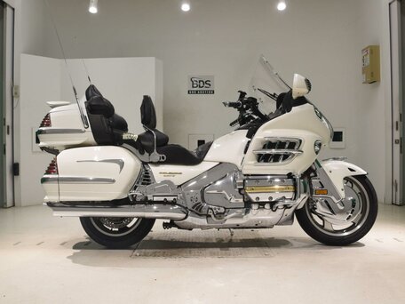 2001 Honda GL 1800 Gold Wing, белый, 877000 рублей, вид 2