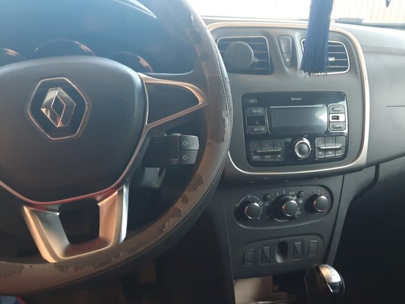 2021 Renault Logan II Рестайлинг, белый, 1111000 рублей - вид 2