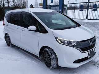 2019 Honda Freed II, белый, 1699000 рублей, вид 3