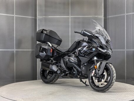 2025 BMW R 1300 RT, чёрный, 2949000 рублей, вид 2