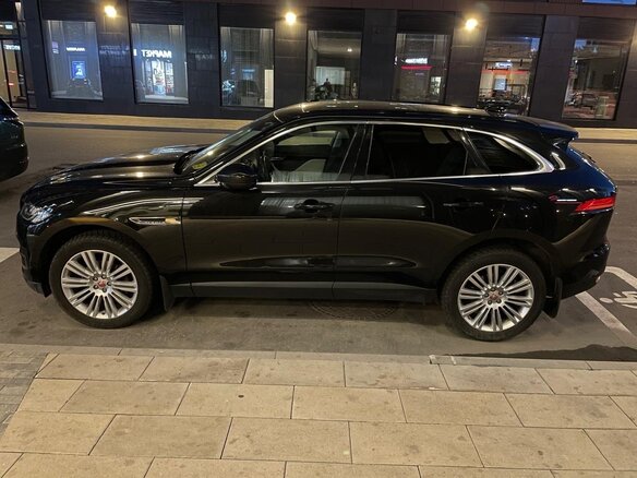 2017 Jaguar F-Pace I, чёрный, 3200000 рублей - вид 5