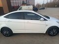 2013 Hyundai Solaris I, белый, 700000 рублей - вид 4