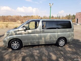 2004 Nissan Elgrand II (E51), бежевый, 1570000 рублей, вид 3