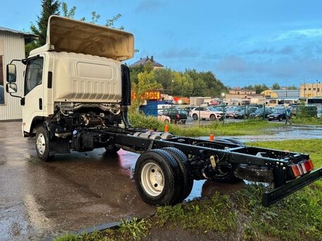 2022 Isuzu Elf (N-series), белый, 4200000 рублей, вид 3