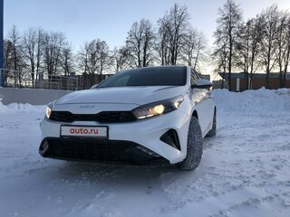 2023 Kia Cerato IV Рестайлинг, белый, 2400000 рублей, вид 1