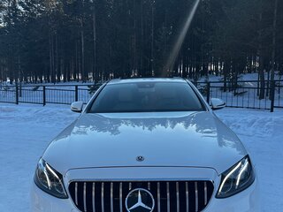 2017 Mercedes-Benz E-Класс 200 V (W213, S213, C238), белый, 4200000 рублей, вид 2