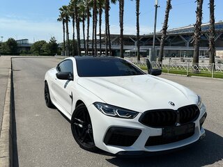 2022 BMW M8 Competition I (F91/F92/F93) Рестайлинг, белый, 14500000 рублей, вид 1
