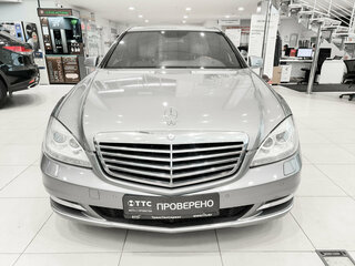 2010 Mercedes-Benz S-Класс 500 Long V (W221) Рестайлинг, серый, 1700000 рублей, вид 2